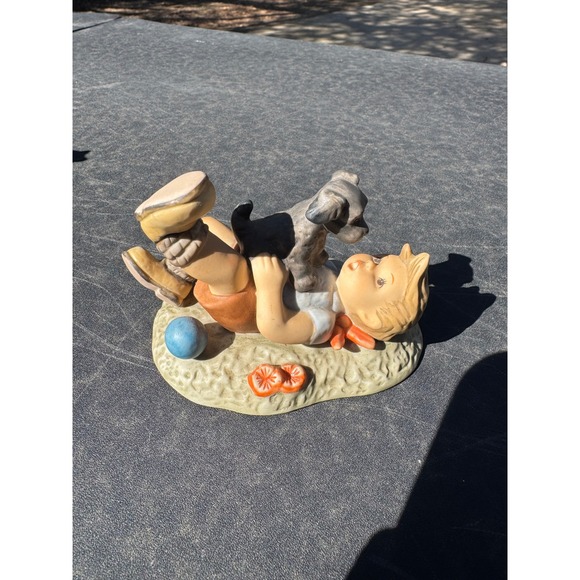 Goebel Berta Hummel Pals BH 4 1996 Figurine Germany Child Playing Dog - Picture 2 of 4